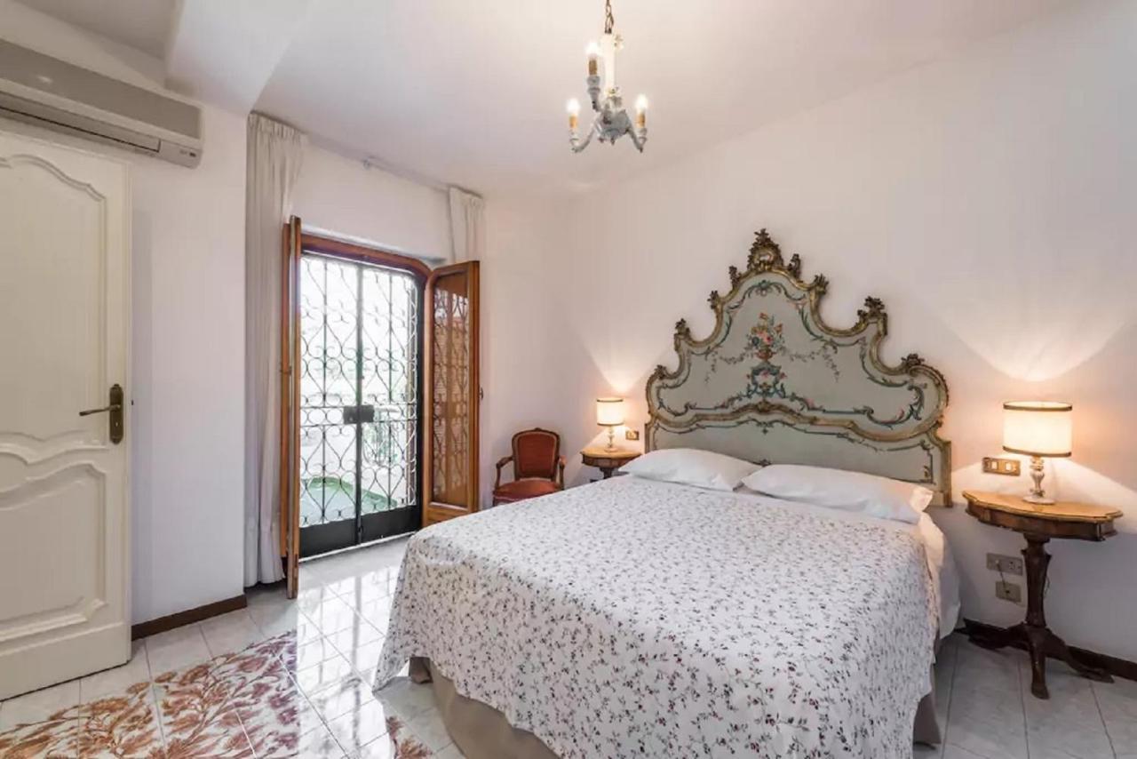Villa Mary Trani Bagian luar foto