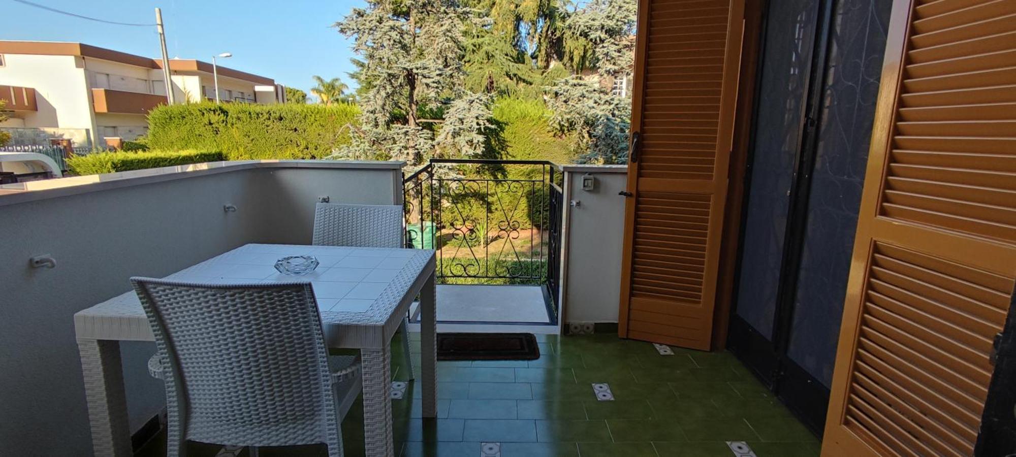 Villa Mary Trani Bagian luar foto