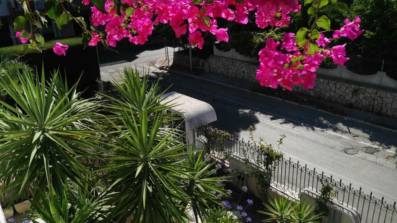 Villa Mary Trani Bagian luar foto